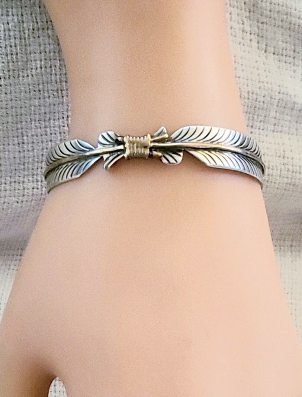 Beautiful Native American Made Sterling Feather Bracelet